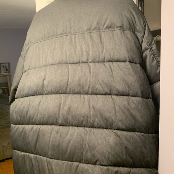 Never worn Gray Calvin Klein puffer coat - Picture 5 of 9